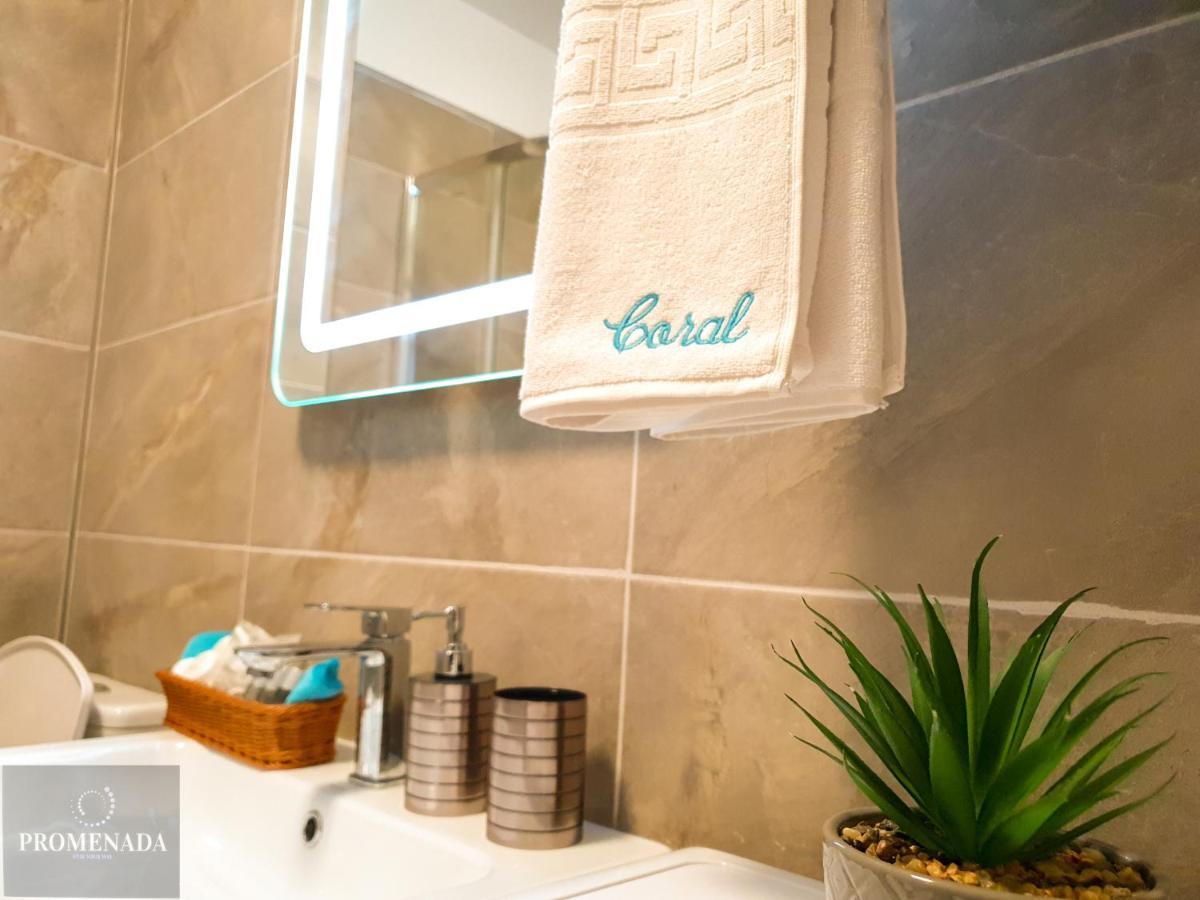 Coral Aparthotel Pool & Spa Mamaia Nord นาโวดาริ ภายนอก รูปภาพ