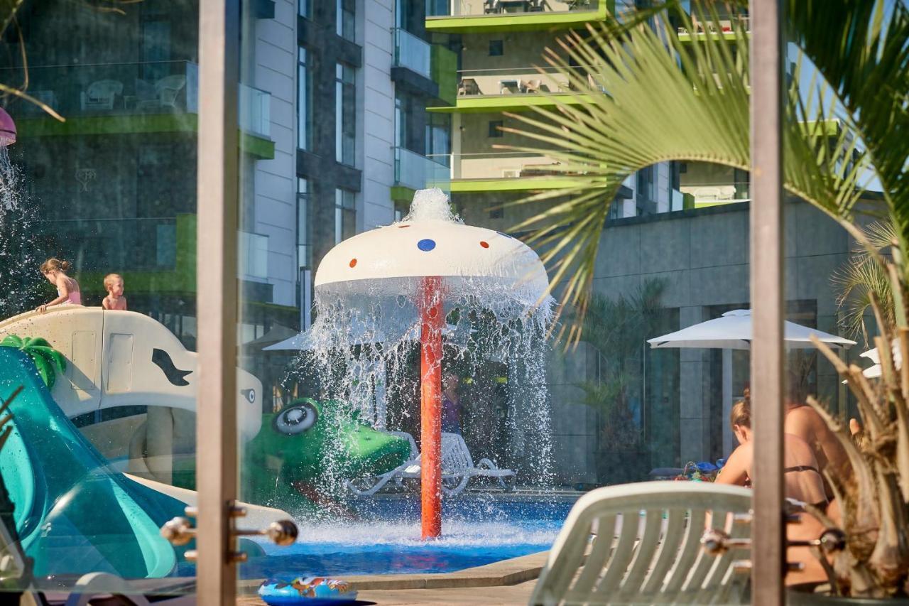 Coral Aparthotel Pool & Spa Mamaia Nord นาโวดาริ ภายนอก รูปภาพ
