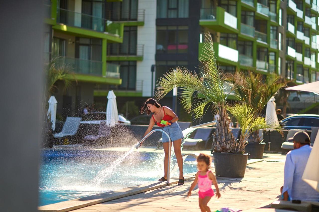 Coral Aparthotel Pool & Spa Mamaia Nord นาโวดาริ ภายนอก รูปภาพ